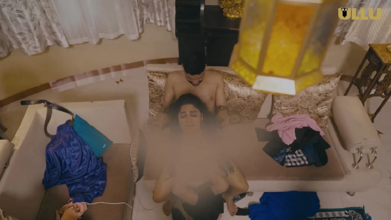 Preview of Tere Mere Beech Mein S01 P02 (E04-06) ULLU